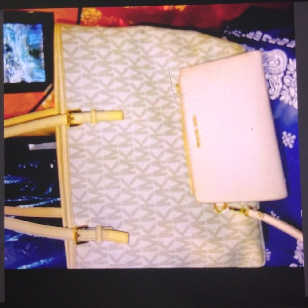 Michael kors purse